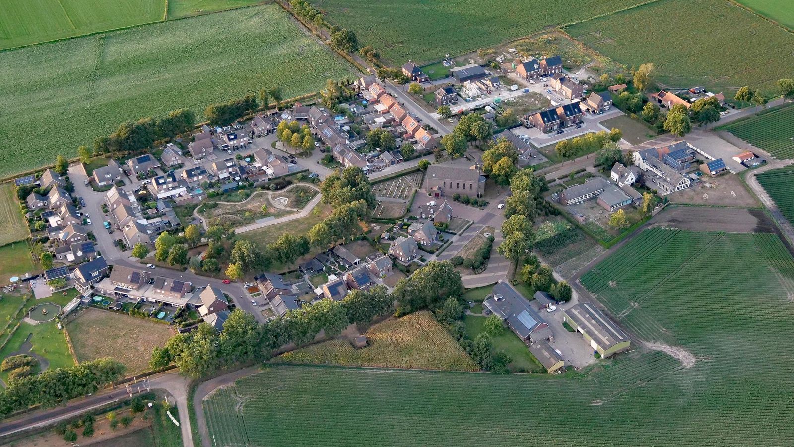 Luchtfoto van het dorp Veulen